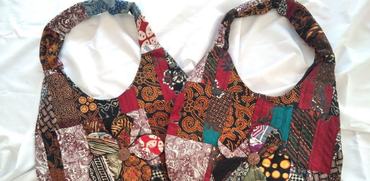 Pouch atau Tas dari Kain Perca Betawi