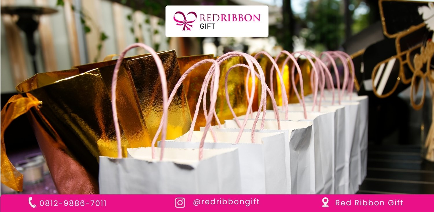 The SpunbondBlacu Goodie Bag Aesthetic